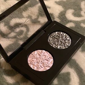 MAC limited edition holidays extra dimension
